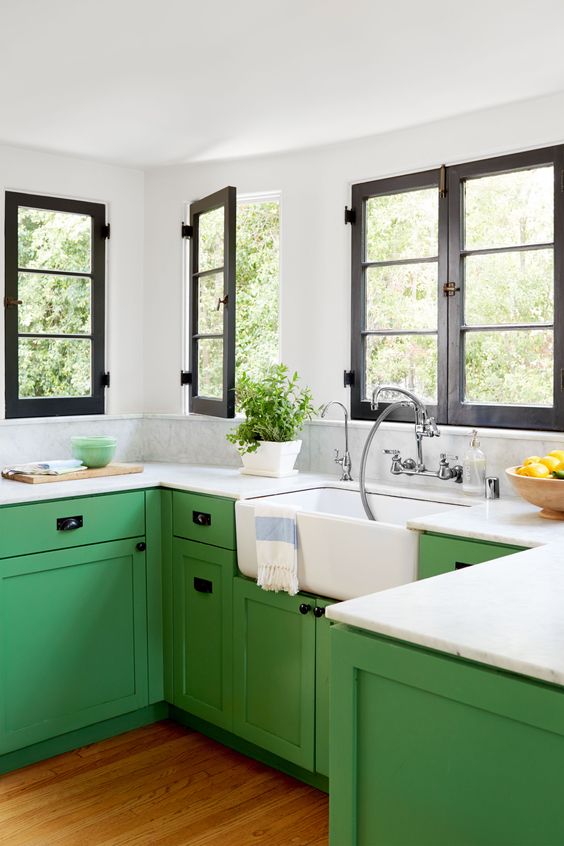 green-farmhouse-kitchen-decorating-trends